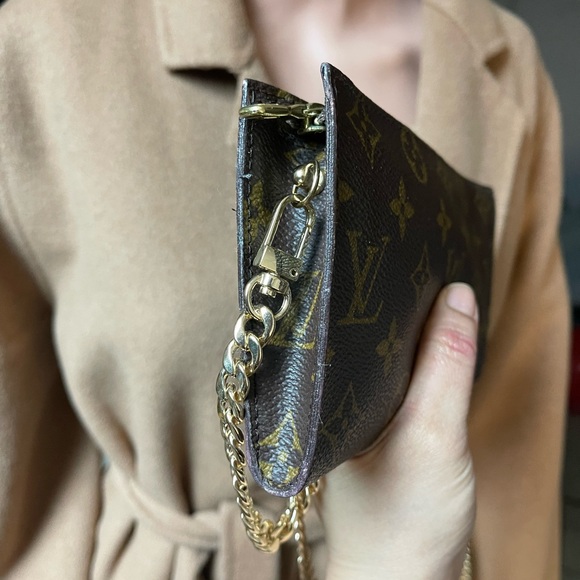 Authentic Louis Vuitton monogram accessory pouch SP0988 (B101012) - Picture 4 of 13